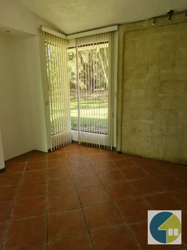 Amplia casa en alquiler km 25 CAES - 2