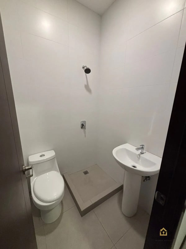 Apartamento de Lujo en Edificio Echo, Zona 14 | 2 Habs + Servicio | Amenidades Premium - 5