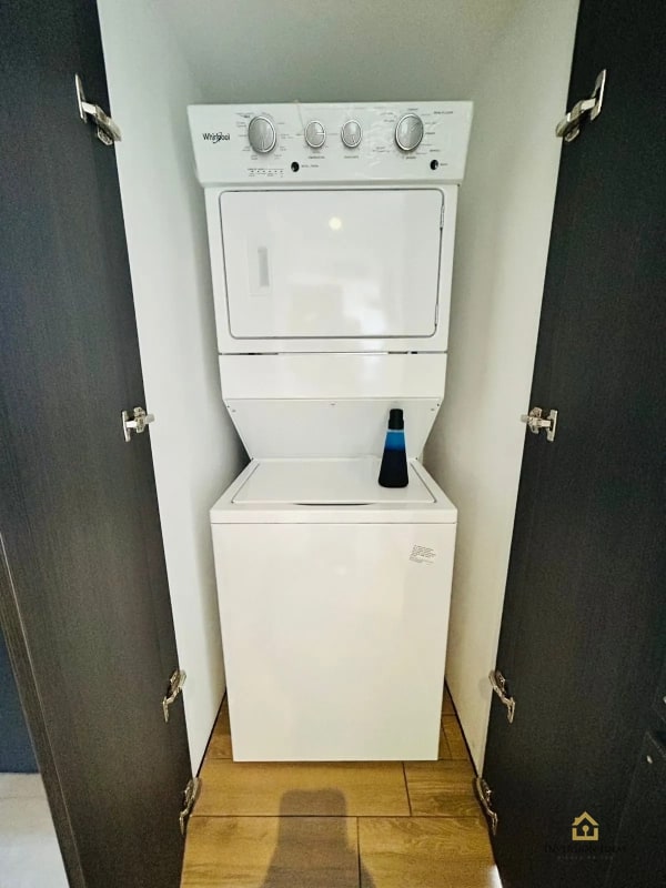 Apartamento Amueblado en Edificio Inara | 2 Hab + 2 Baños | $1,050 - 5