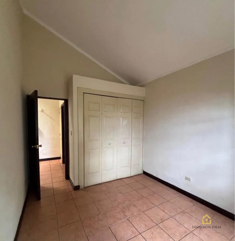 CASA EN RENTA COND. SANTA ANITA 1 | 3 HAB + CHIMENEA Y PISCINA |  Q5,700 - 10