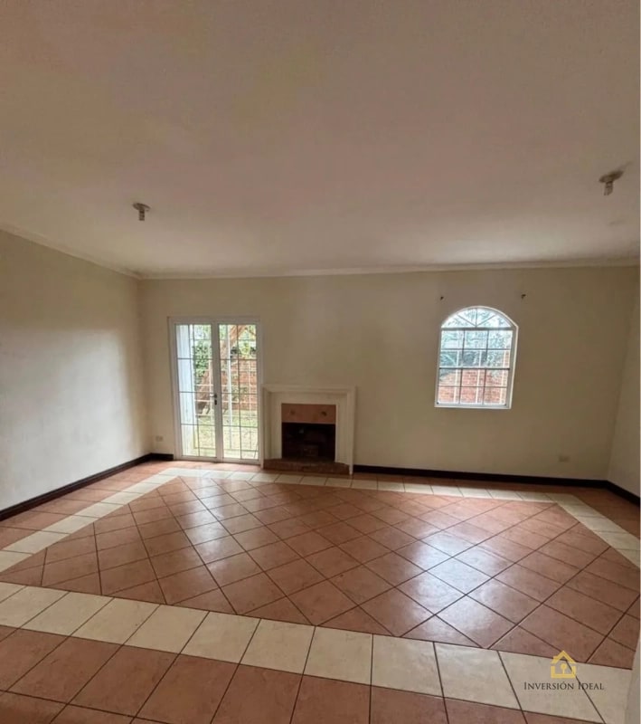 CASA EN RENTA COND. SANTA ANITA 1 | 3 HAB + CHIMENEA Y PISCINA |  Q5,700 - 5