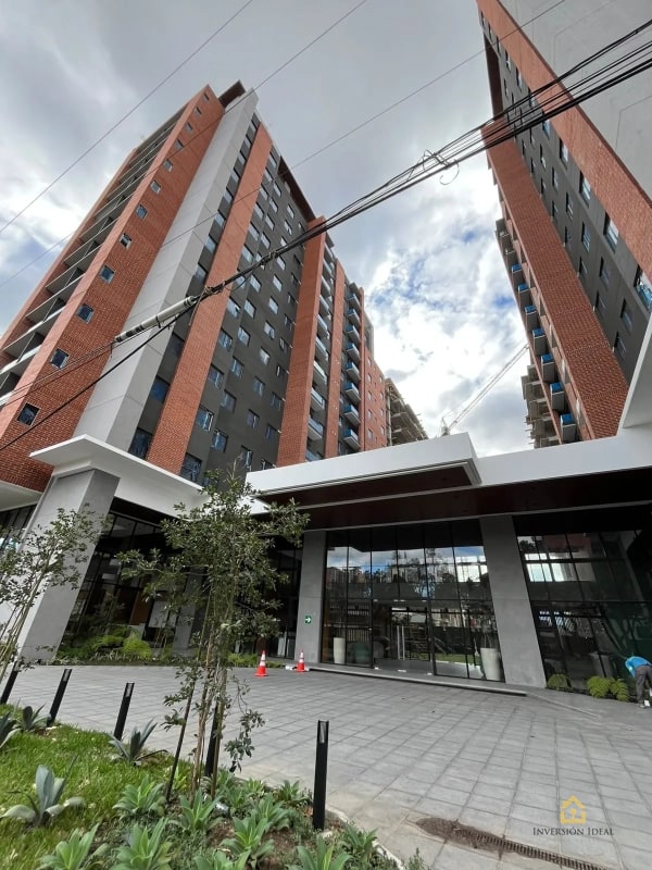 Rento Apto de 1 Habitación en Edificio Esseza, Zona 13 / $900 - 2