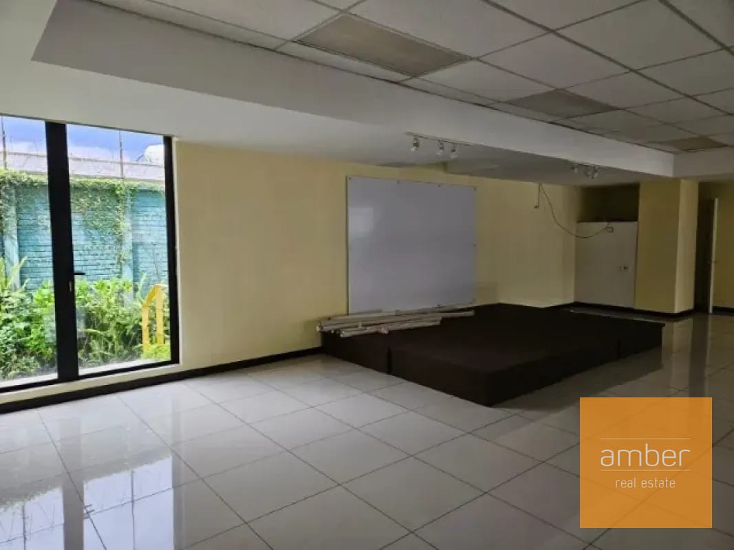 Oficina en zona 10 — Oficina en Alquiler en Zona 10, Guatemala, Ciudad — foto 3 de 10
