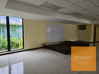 Oficina en zona 10 — Oficina en Alquiler en Zona 10, Guatemala, Ciudad — miniatura 3 de 10