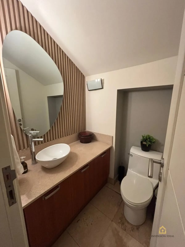 Apto Amueblado 2 Hab + Cuarto de Serv. $2,500 | Edificio Atrium Zona 10 - 9