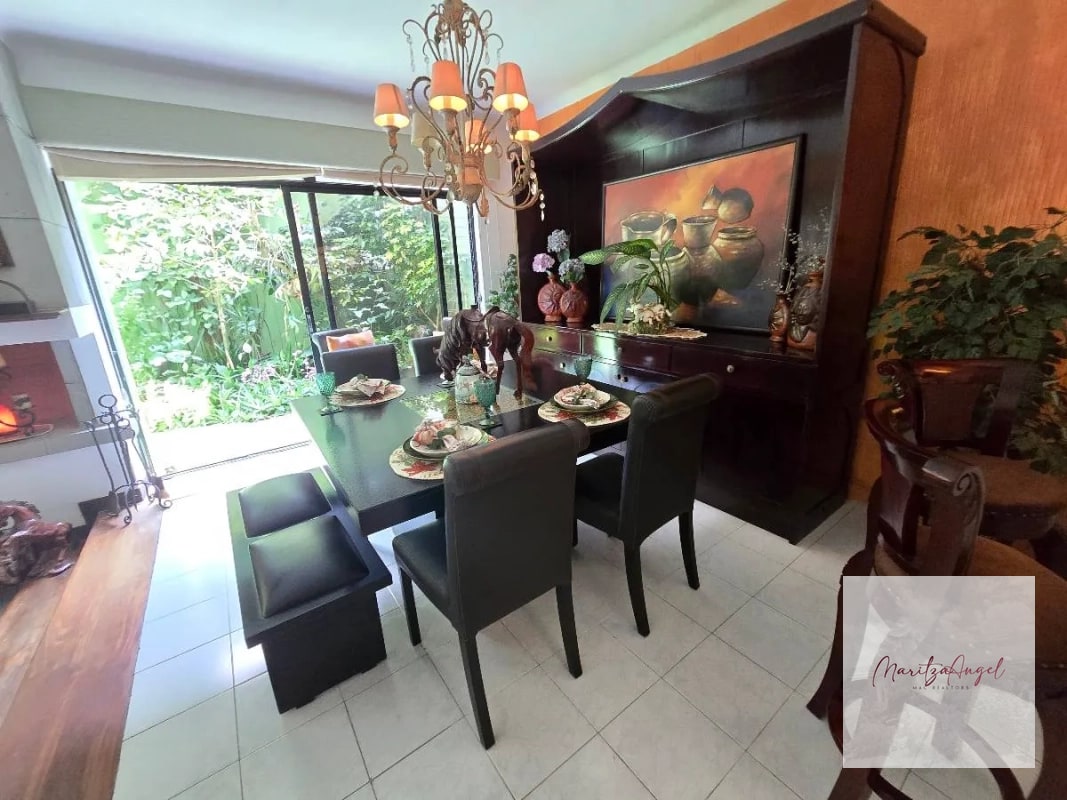 CASA EN VENTA EN ZONA 10 - 11