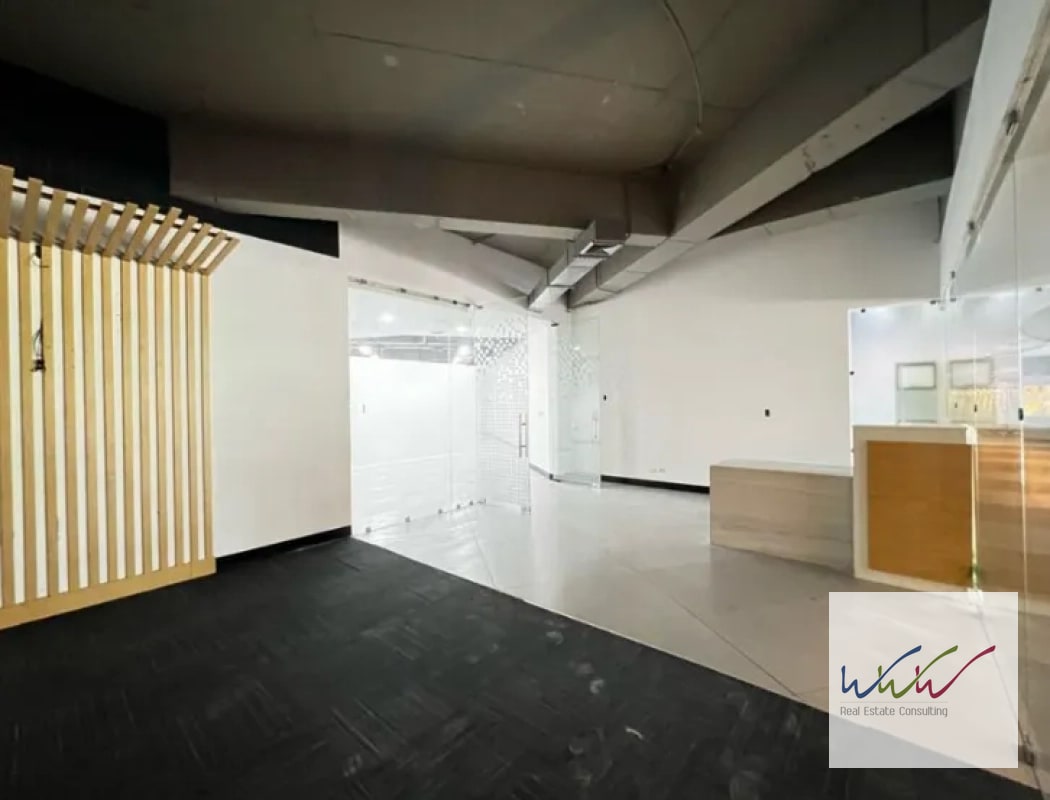 Rento Local Comercial de 208m2 en Design Center, Zona 10 - 9