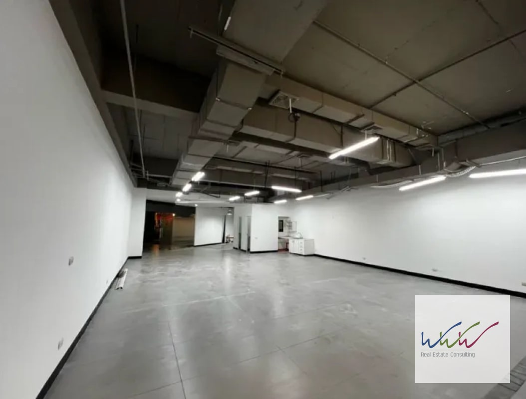 Rento Local Comercial de 208m2 en Design Center, Zona 10 - 6