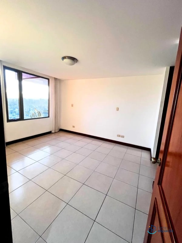 Penthouse en Alquiler – Zona 10 - 11