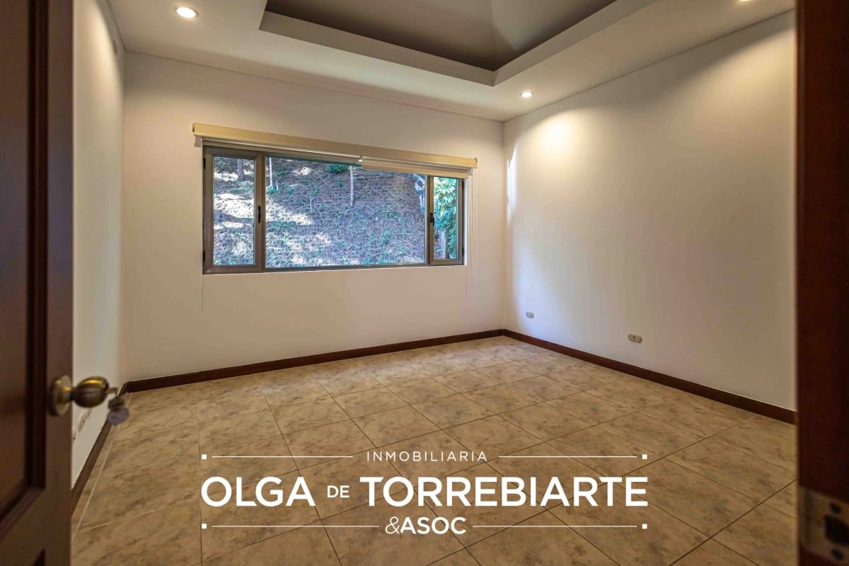 Casa en Villa Serena, Muxbal — Casa en Alquiler en Muxbal, Guatemala, Ciudad — foto 5 de 17