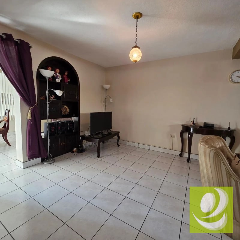 Casa en Venta zona 4 Mixco - 4