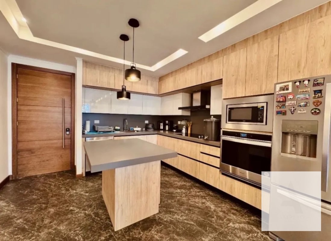 Moderno apartamento en el corazón de zona 10 - 1