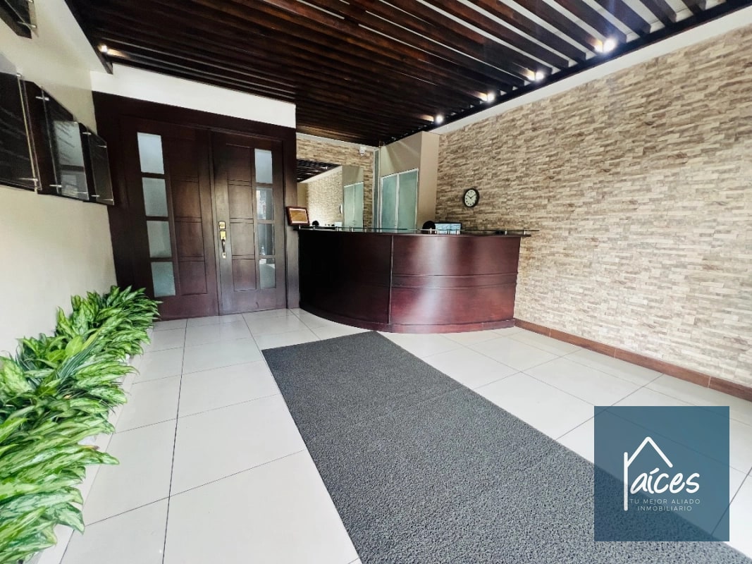 Clínica Odontológica en VENTA en Zona 10 (D) - 1