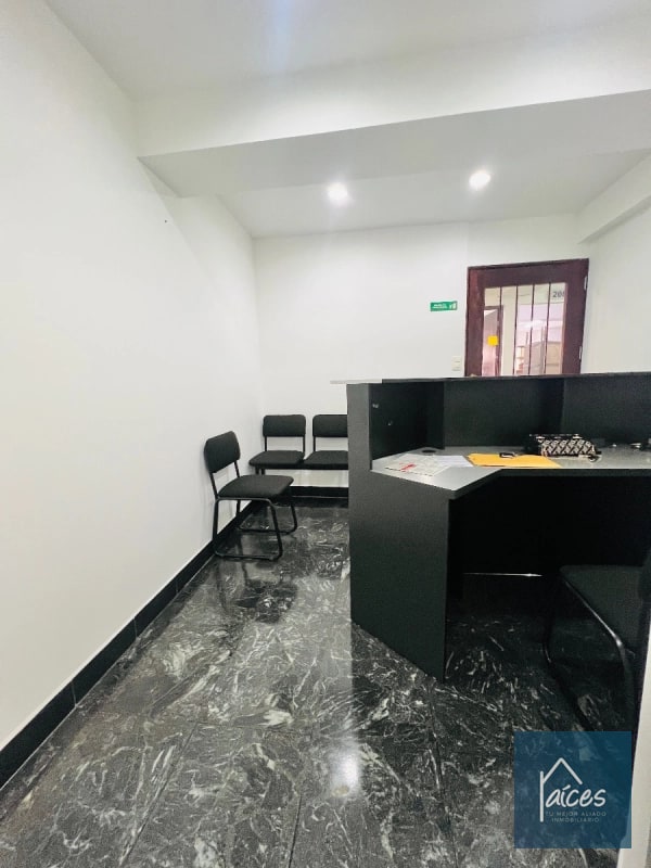 Clínica Odontológica en VENTA en Zona 10 (D) - 15
