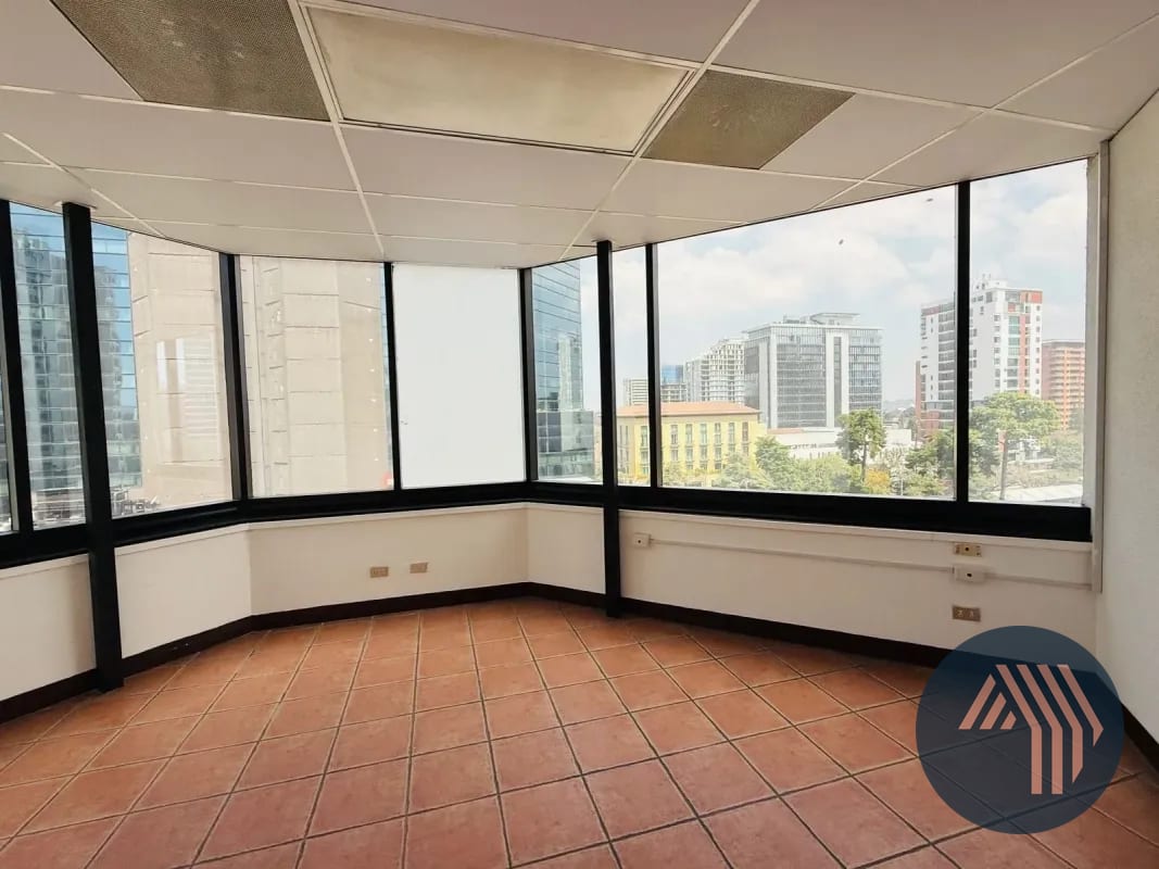 ALQUILER DE OFICINA TABICADA 154MT2 - MURANO CENTER, ZONA 10 — Oficina en Alquiler en Murano Center, Zona 10, Guatemala, Ciudad — foto 7 de 13