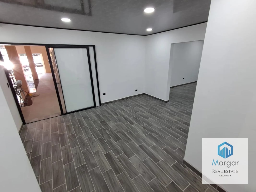 Local comercial en zona 10 - 1