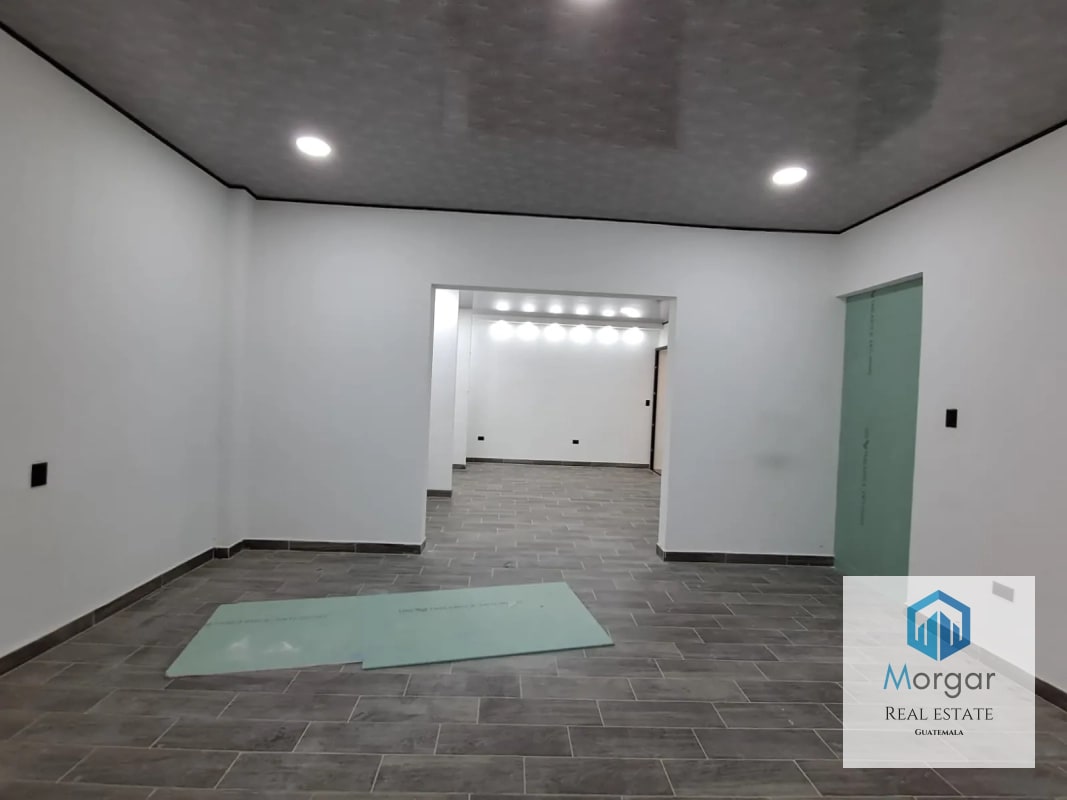 Local comercial en zona 10 - 3