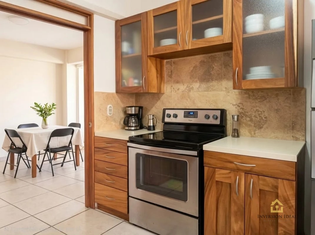 Apartamento en renta Equipado - $850 - Edificio Convista Z.15 - 1 Hab + Cuarto de Servicio - 1