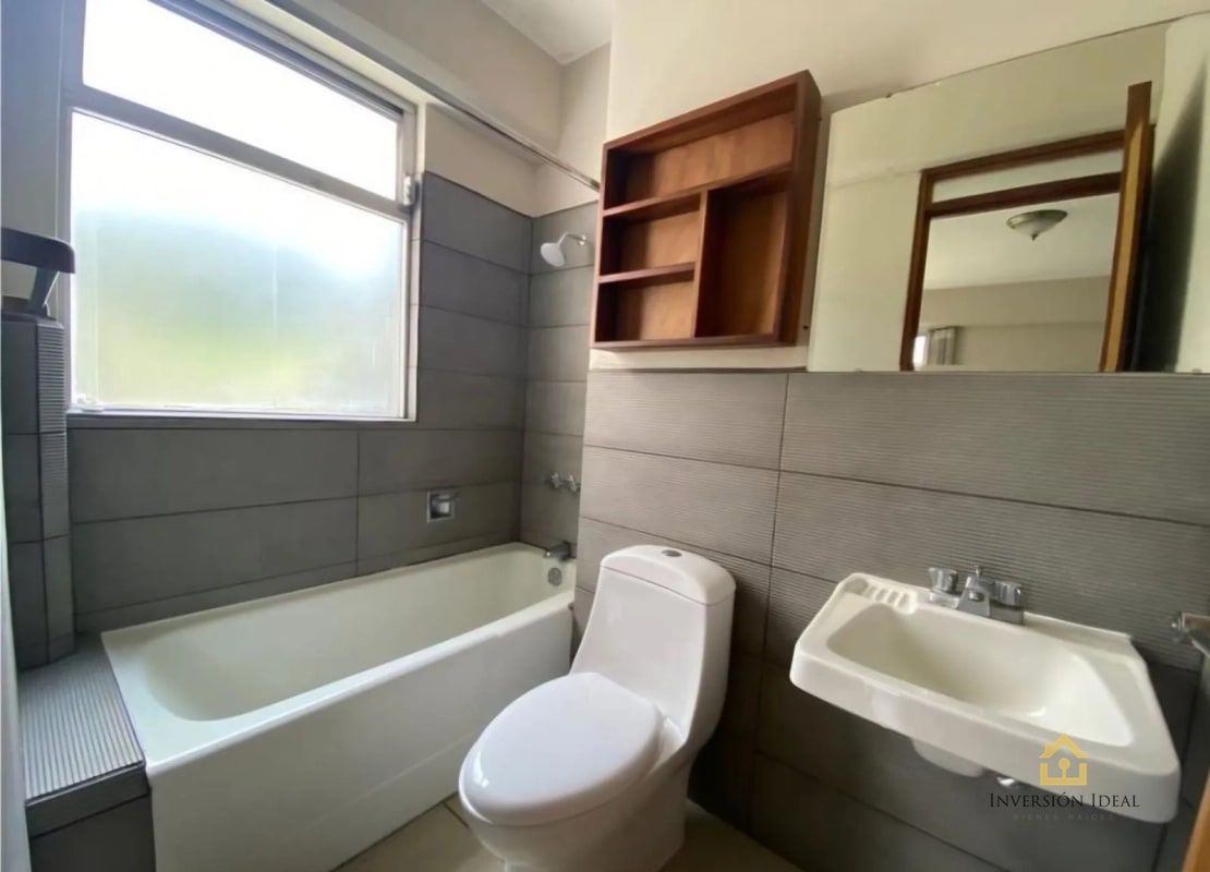 Apartamento en renta Equipado - $850 - Edificio Convista Z.15 - 1 Hab + Cuarto de Servicio - 10