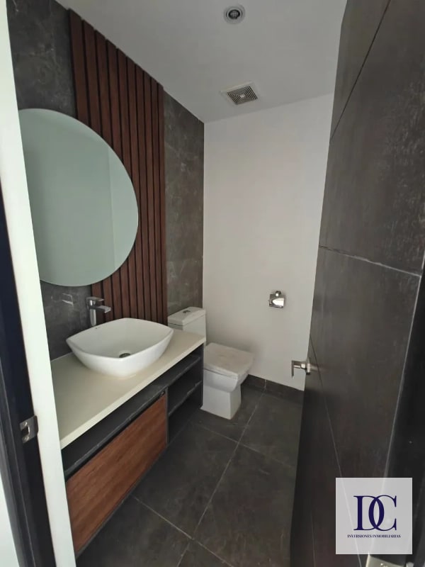 CLÍNICA MÉDICA EN VENTA – EDIFICIO RENOVATI | ZONA 10 - 3