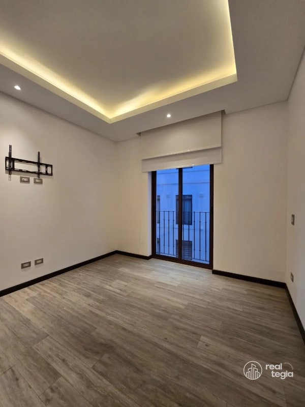 APARTAMENTO EN LIRIOS DE CAYALÁ ZONA 16 - 5