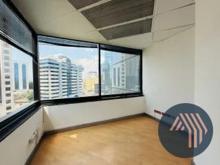 ALQUILER DE OFICINA TABICADA 151MT2 - MURANO CENTER, ZONA 10 — Oficina en Alquiler en Murano Center, Zona 10, Guatemala, Ciudad — miniatura 8 de 10