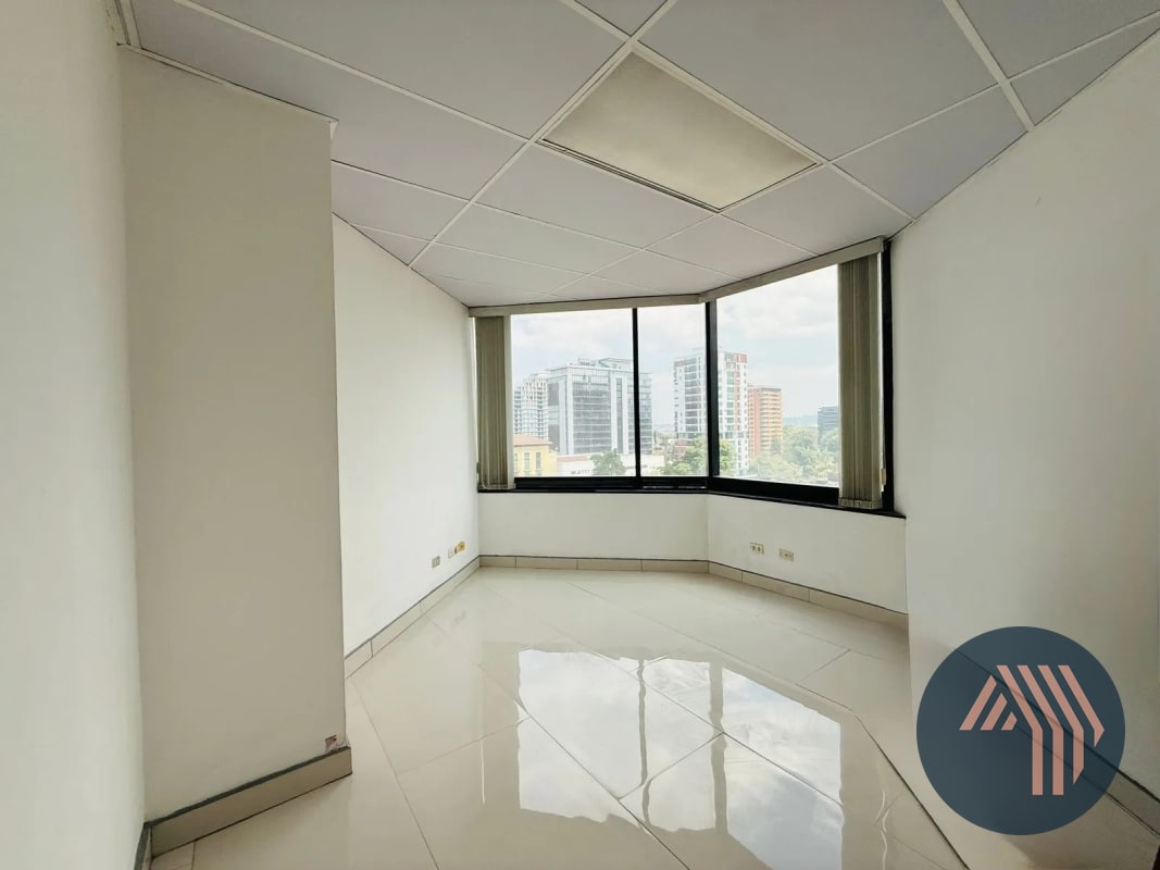 ALQUILER DE OFICINA TABICADA 185MT2 - MURANO CENTER, ZONA 10 - 10