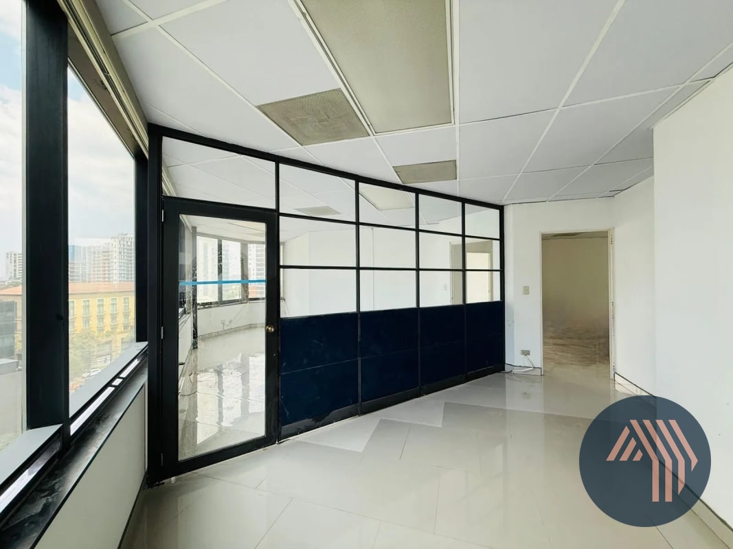 ALQUILER DE OFICINA TABICADA 185MT2 - MURANO CENTER, ZONA 10 - 8