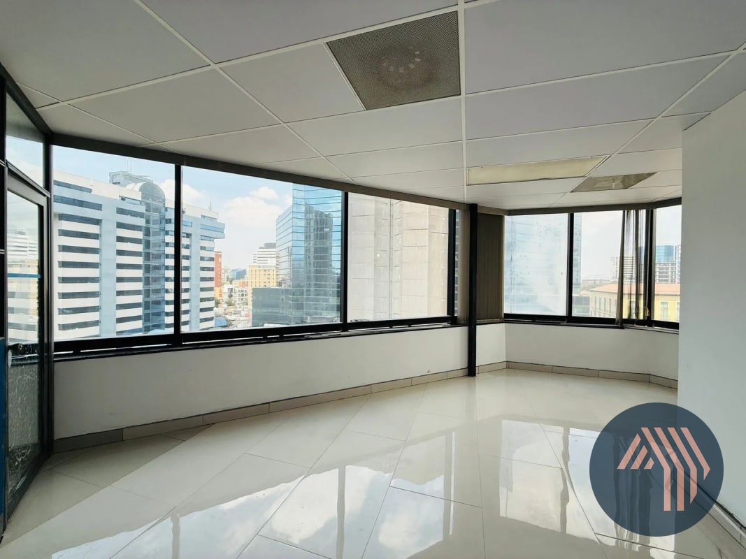 ALQUILER DE OFICINA TABICADA 185MT2 - MURANO CENTER, ZONA 10 - 7