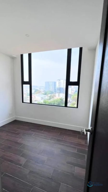 Apartamento en Alquiler – Edificio Roselló Zona 13 - 7