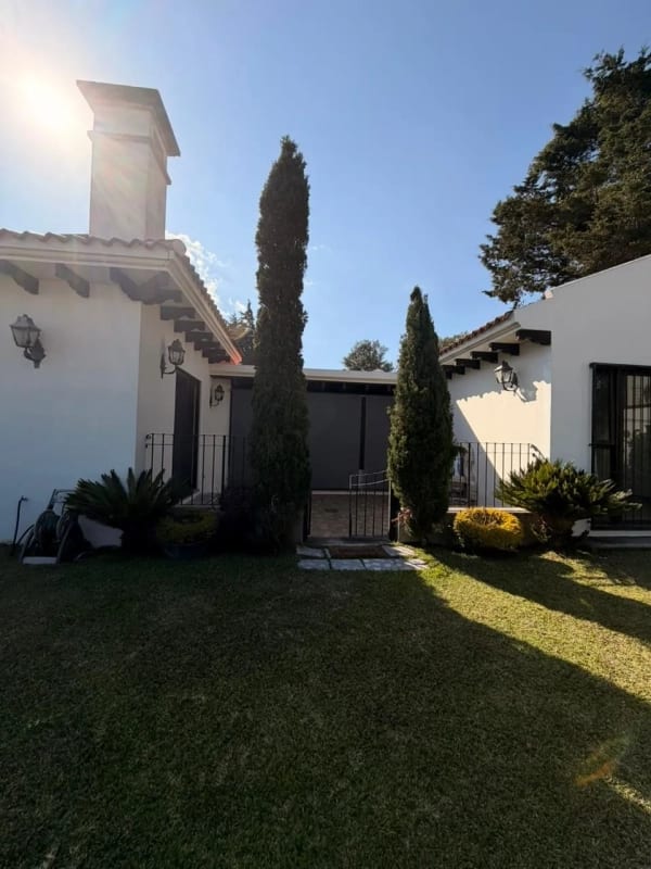 Preciosa residencia de un nivel en Lazos de Fraijanes — Casa en Venta en Lazos de Fraijanes, Carretera a El Salvador, Guatemala, Ciudad — foto 13 de 16