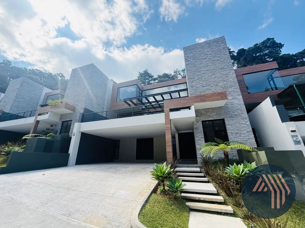 VENTA DE PRECIOSA CASA - ARAMA, SANTA CAT. PINULA - 1