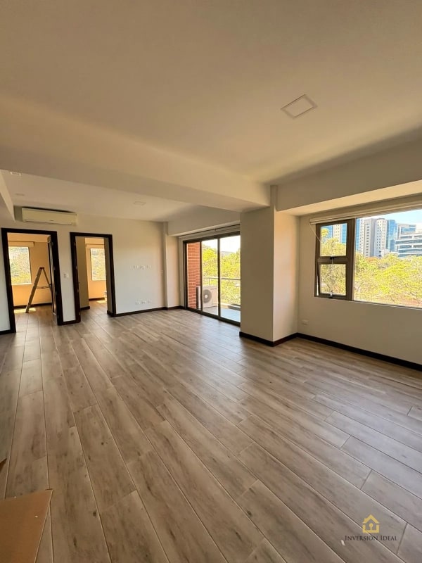Apartamento en Renta - $1,275 | Edificio Taormina Z.15 | 2 Habitaciones + Bodega + Amenidades Top - 1