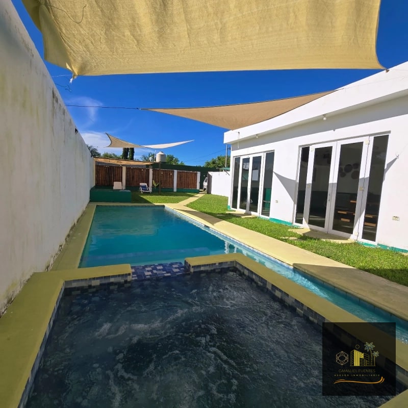2 Casas de Playa en Venta en Monterrico - 2