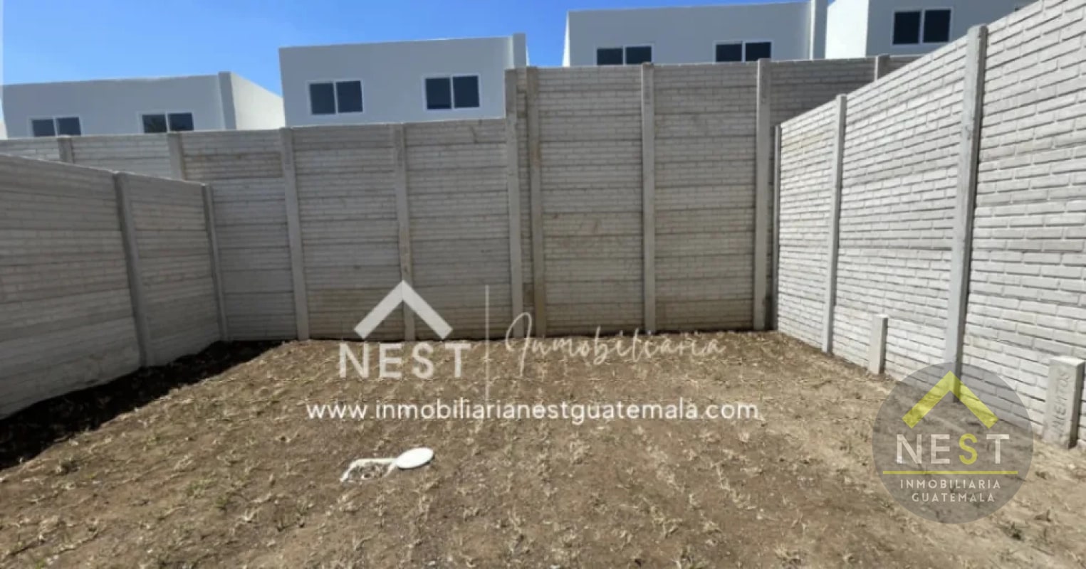 Casa nueva en renta con jardín | Bosques de Santa Elena - Km 26.5 CAES - 16