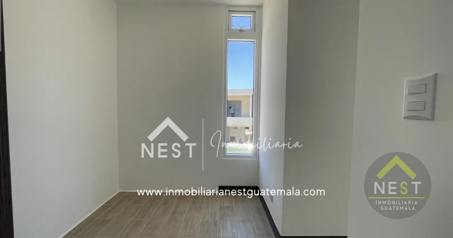 Casa nueva en renta con jardín | Bosques de Santa Elena - Km 26.5 CAES - 9
