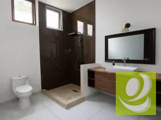 Casa en Venta en Hacienda Nueva Country Club San José Pinula — Casa en Venta en Hacienda Nueva, San José Pinula, Guatemala, Ciudad — miniatura 8 de 11