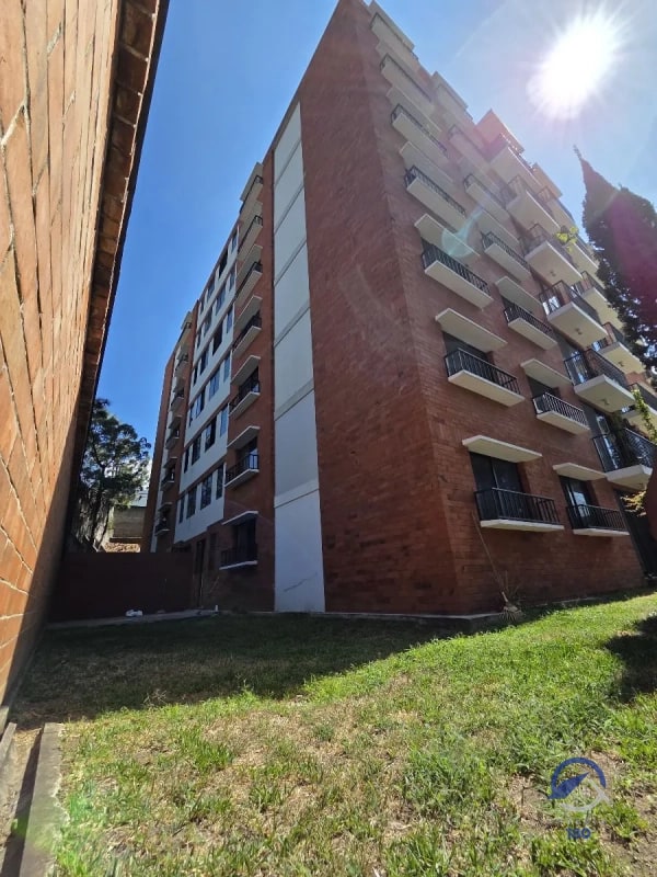 Amplio apartamento en renta en Balcones de Las Charcas, zona 11 - 1
