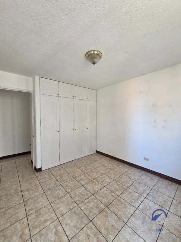 Amplio apartamento en renta en Balcones de Las Charcas, zona 11 - 10