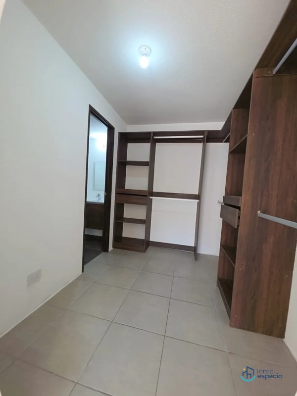 Apartamento en Venta – Parque San Ángel, Zona 2 - 2