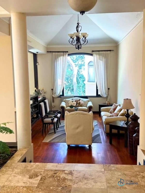 Casa en Venta – Condominio El Encinal, Mixco - 16
