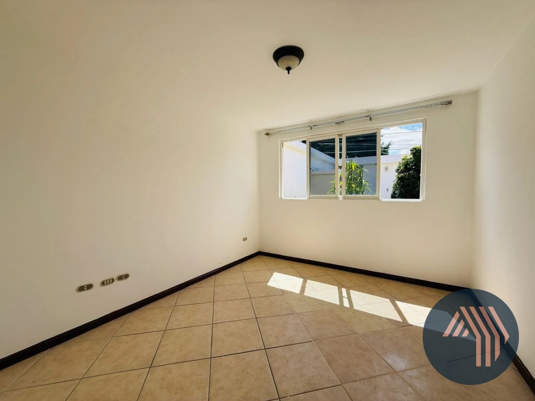 VENTA DE HERMOSA CASA - SAN ANTONIO, KM 16.5 CES - 4
