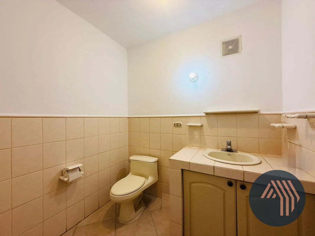 VENTA DE HERMOSA CASA - SAN ANTONIO, KM 16.5 CES - 5