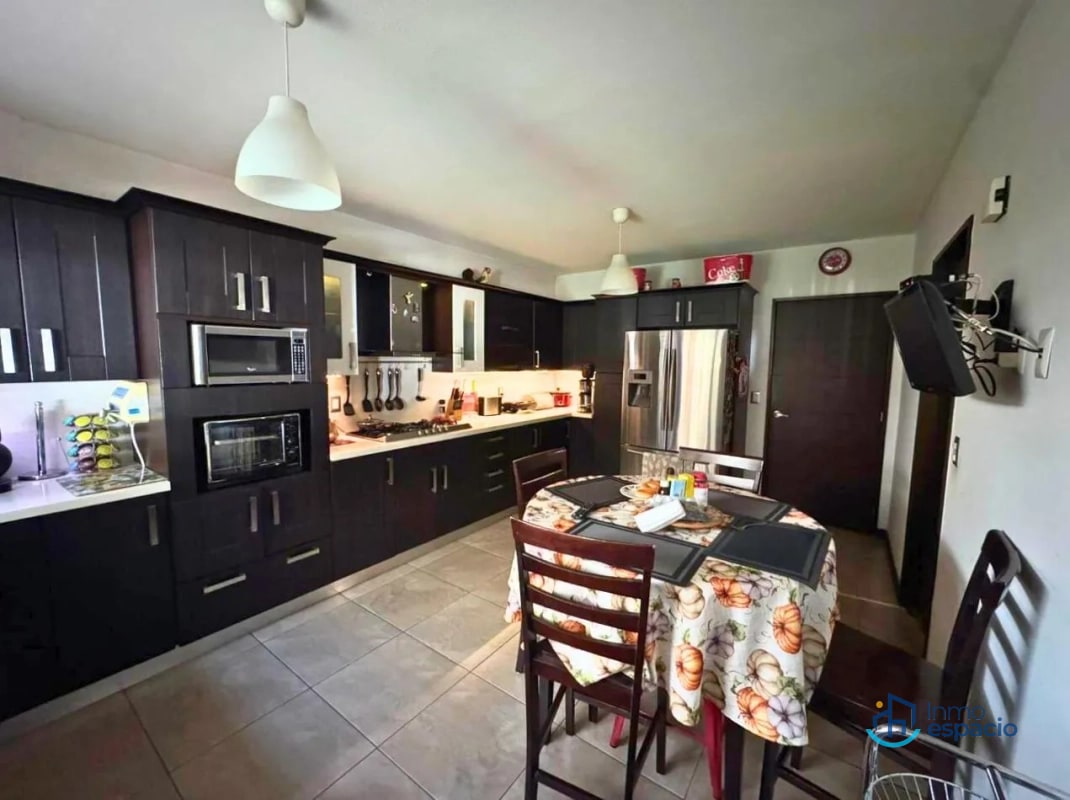 Casa en Venta – La Fontana 2 | Carretera a El Salvador Km. 25.5 - 2