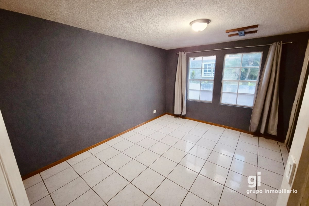 Lindo Townhouse Remodelado en Zona 13 - 3