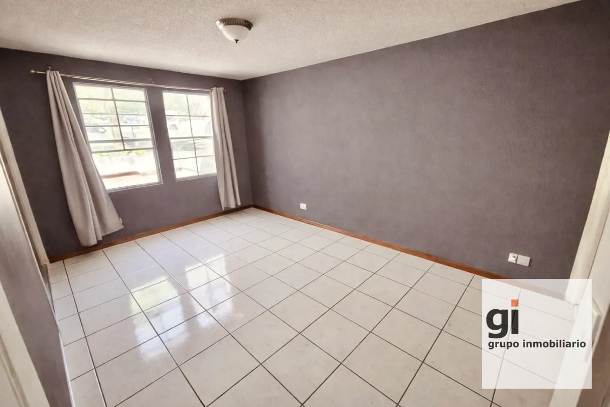 Linda Casa Remodelada en renta en Zona 13 — Casa en Alquiler en Zona 13, Guatemala, Ciudad — foto 2 de 5