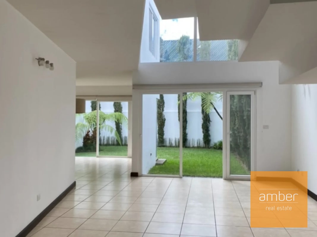 Casa en Campos de San Isidro 1, zona 16 - 11
