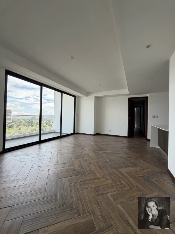 Apartamento en Venta en Edificio Zona 10 | 3 Habitaciones | 130 m² - 1