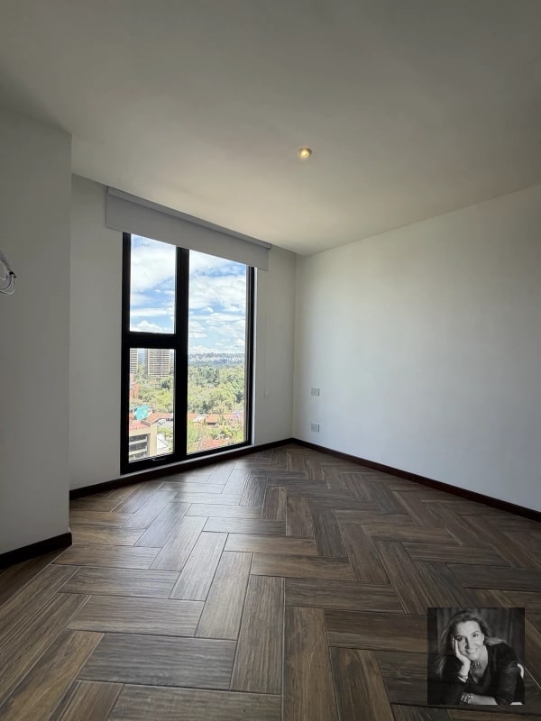 Apartamento en Venta en Edificio Zona 10 | 3 Habitaciones | 130 m² - 9