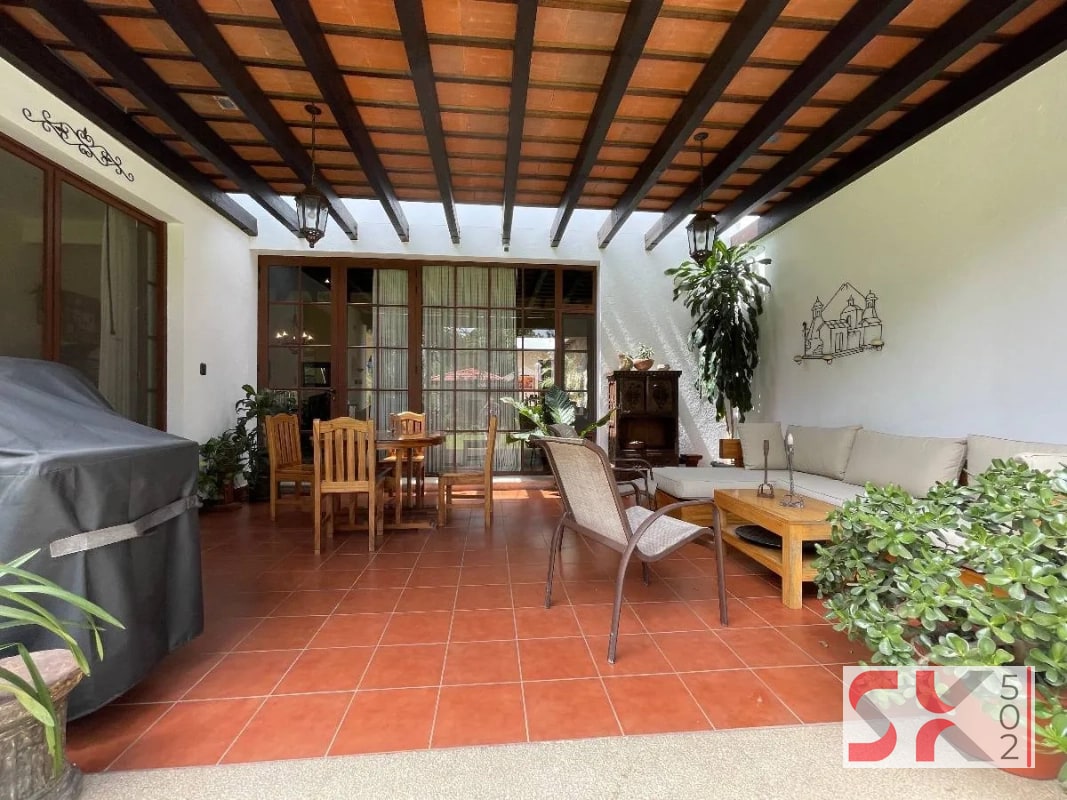 VENDO CASA DE UN NIVEL EN HACIENDA NUEVA CONTRY CLUB - 11